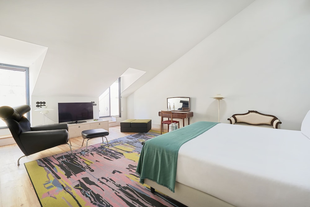 cais urban lodge