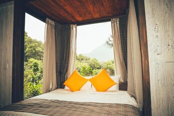 amaya retreat