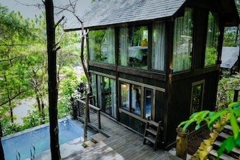 amaya retreat