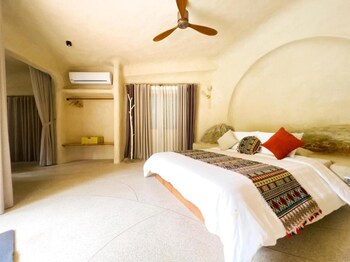 amaya retreat