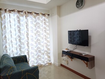 comfortable 2br apartment at vida view makassar