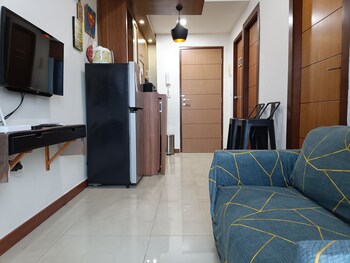 comfortable 2br apartment at vida view makassar