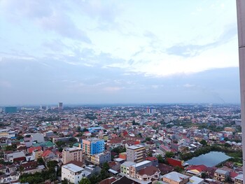 comfortable 2br apartment at vida view makassar