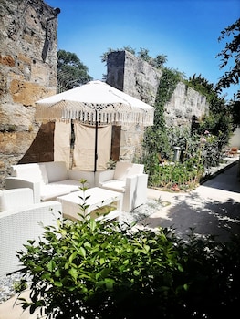 kalia beach hotel side