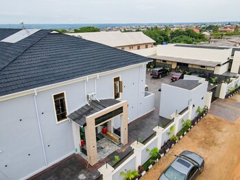 beniks courtyard hotel