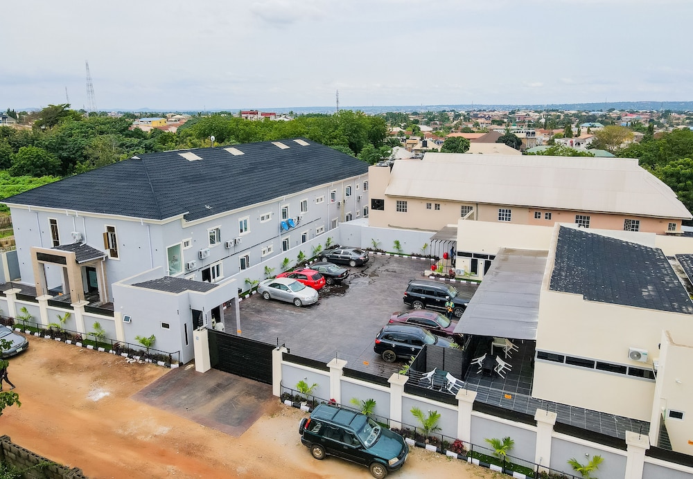 beniks courtyard hotel