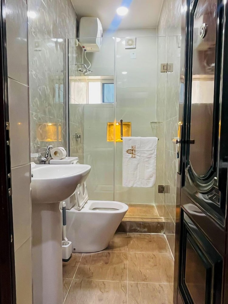 beniks courtyard hotel