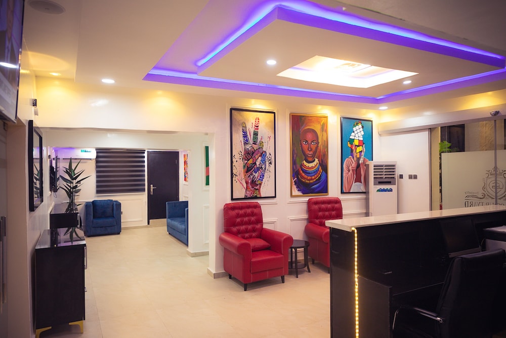 beniks courtyard hotel