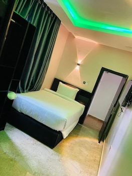 beniks courtyard hotel