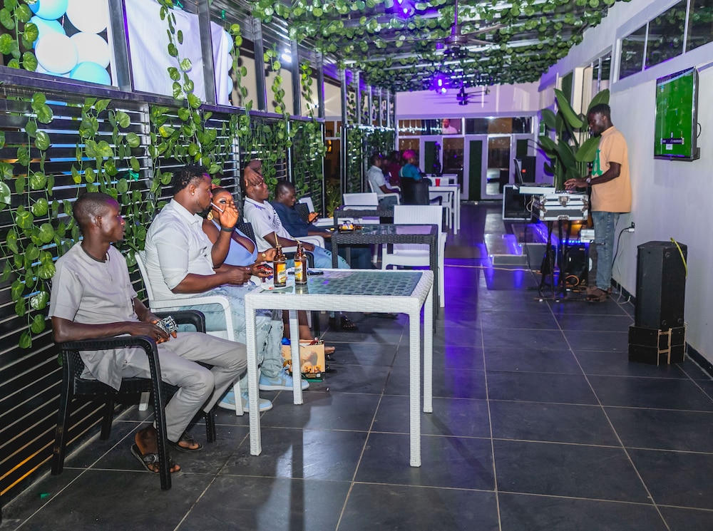 beniks courtyard hotel