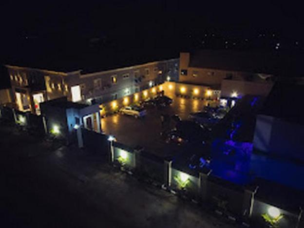 beniks courtyard hotel