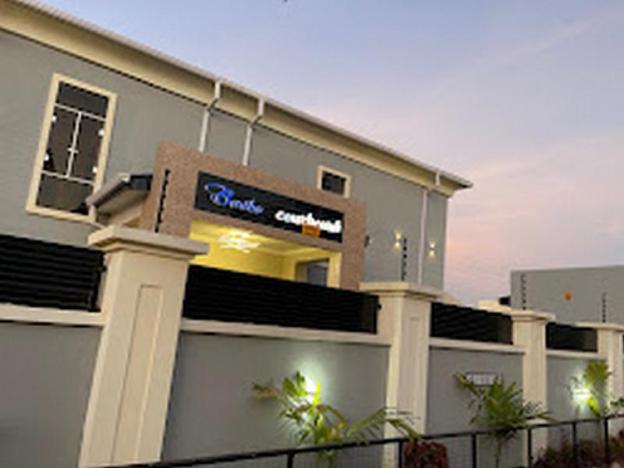 beniks courtyard hotel