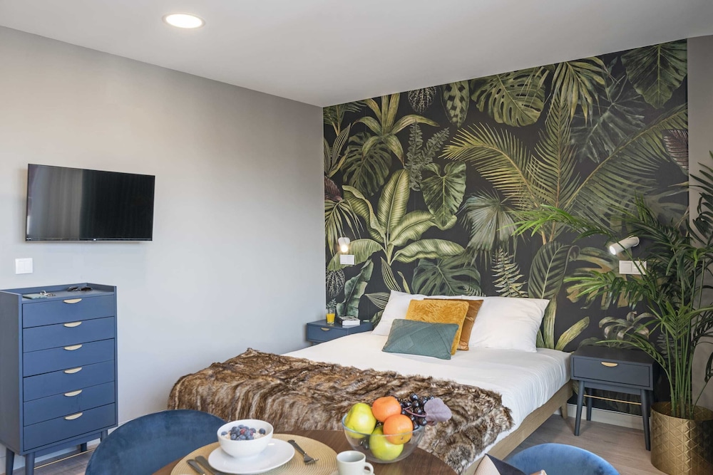 in the city centre cine park residence i