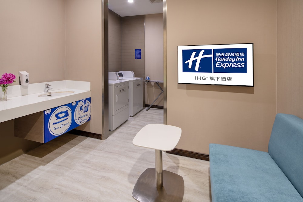 holiday inn express luoyang city center by ihg