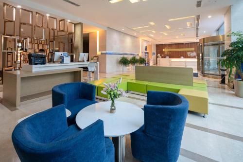 holiday inn express luoyang city center by ihg