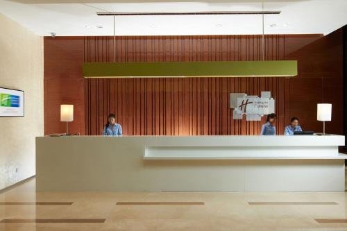 holiday inn express luoyang city center by ihg