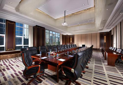 holiday inn express luoyang city center by ihg