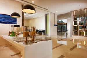 holiday inn express luoyang city center by ihg