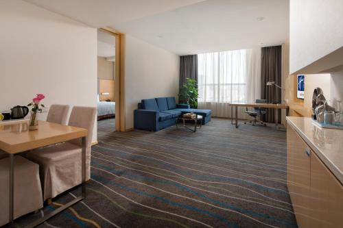 holiday inn express luoyang city center by ihg