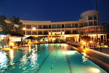 the hanoi club hotel and residences