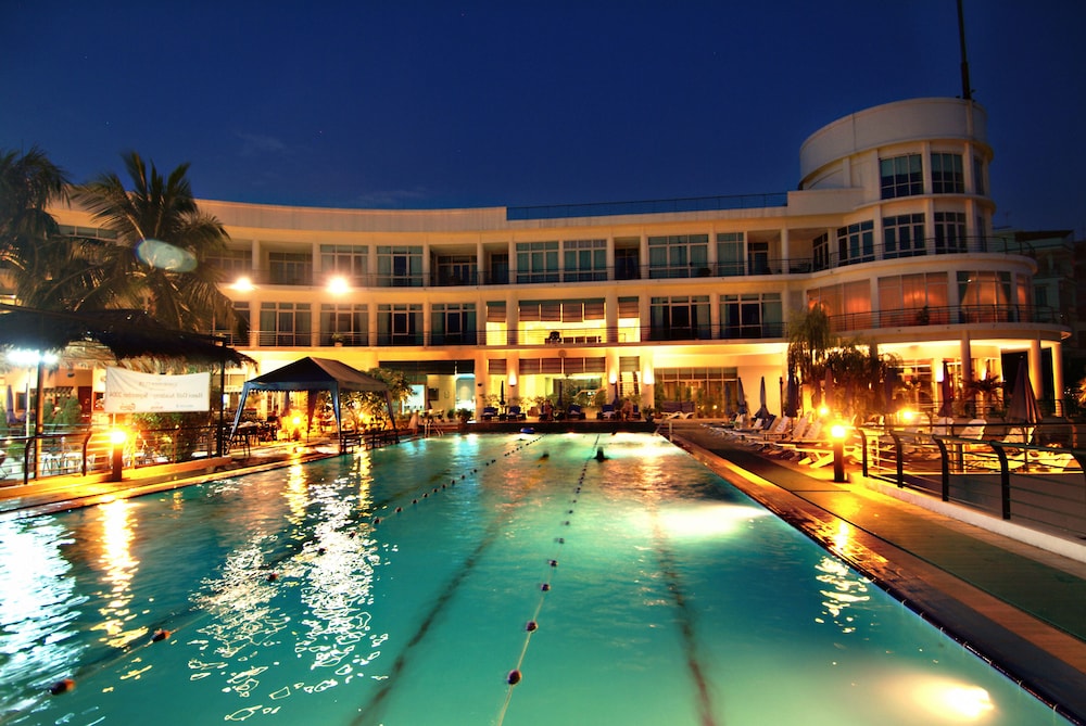 the hanoi club hotel and residences