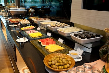 the hanoi club hotel and residences