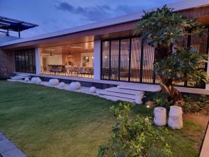 truntum boutique mandalika