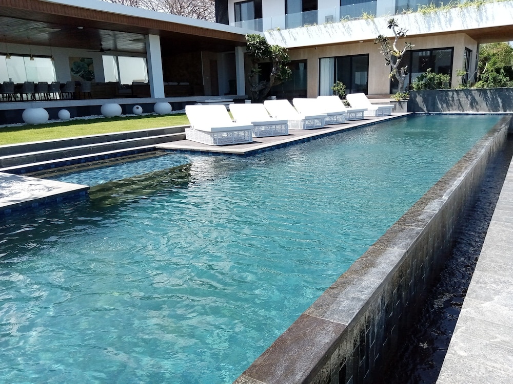 truntum boutique mandalika