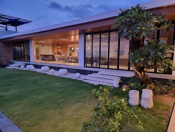 truntum boutique mandalika