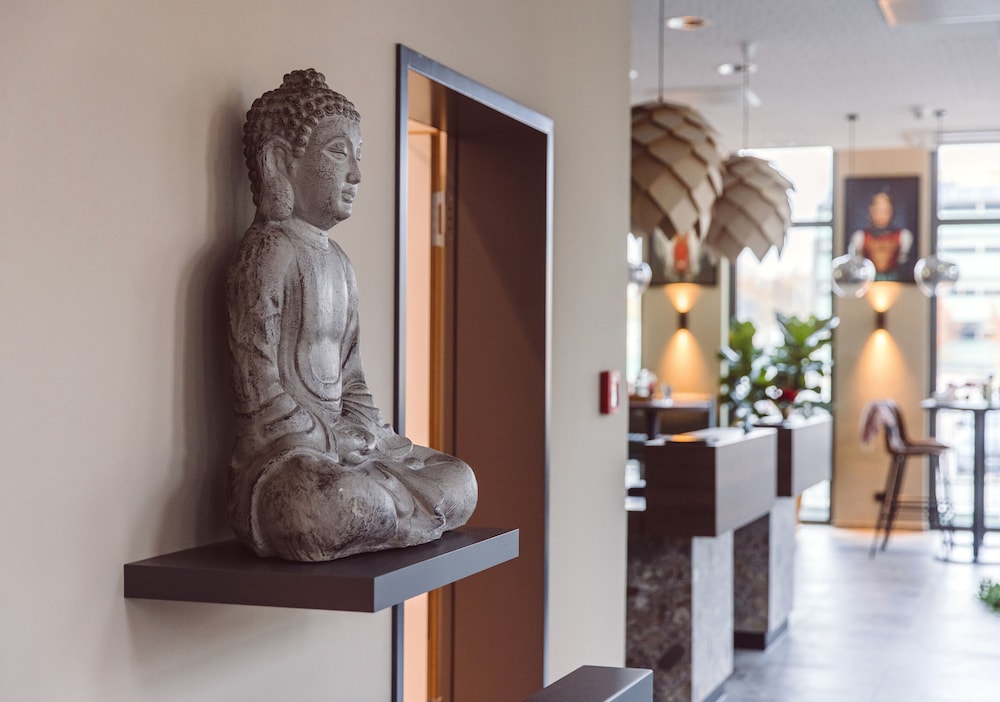 hotel libertas elements pure