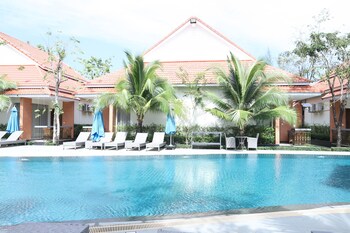 sea breeze hotel and villa