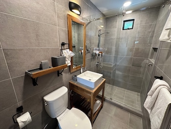 Mt. Plaisir Estate Hotel,Grande Riviere>>Blanchisseuse,3 star