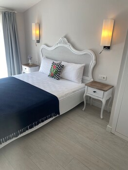 chloe hotel alacati