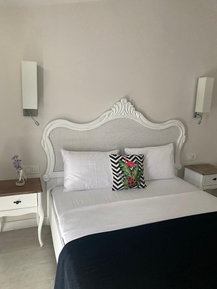 chloe hotel alacati