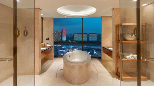 intercontinental changsha by ihg