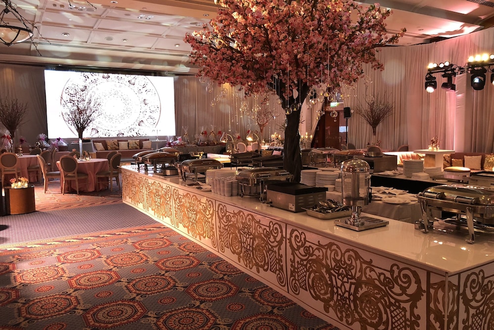 sheraton skyline hotel london heathrow