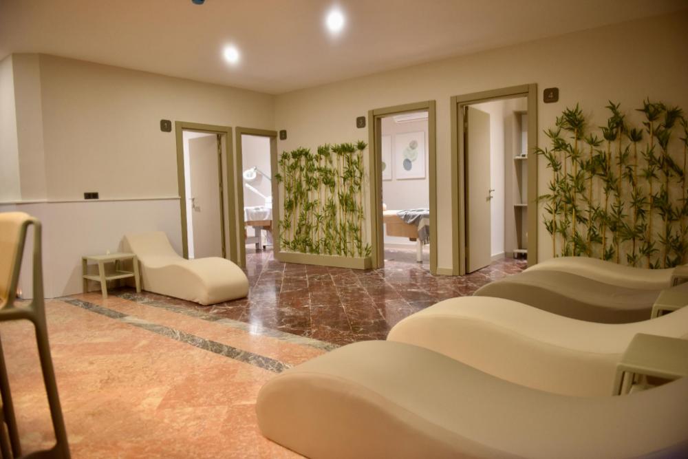 rose garden premium hotel