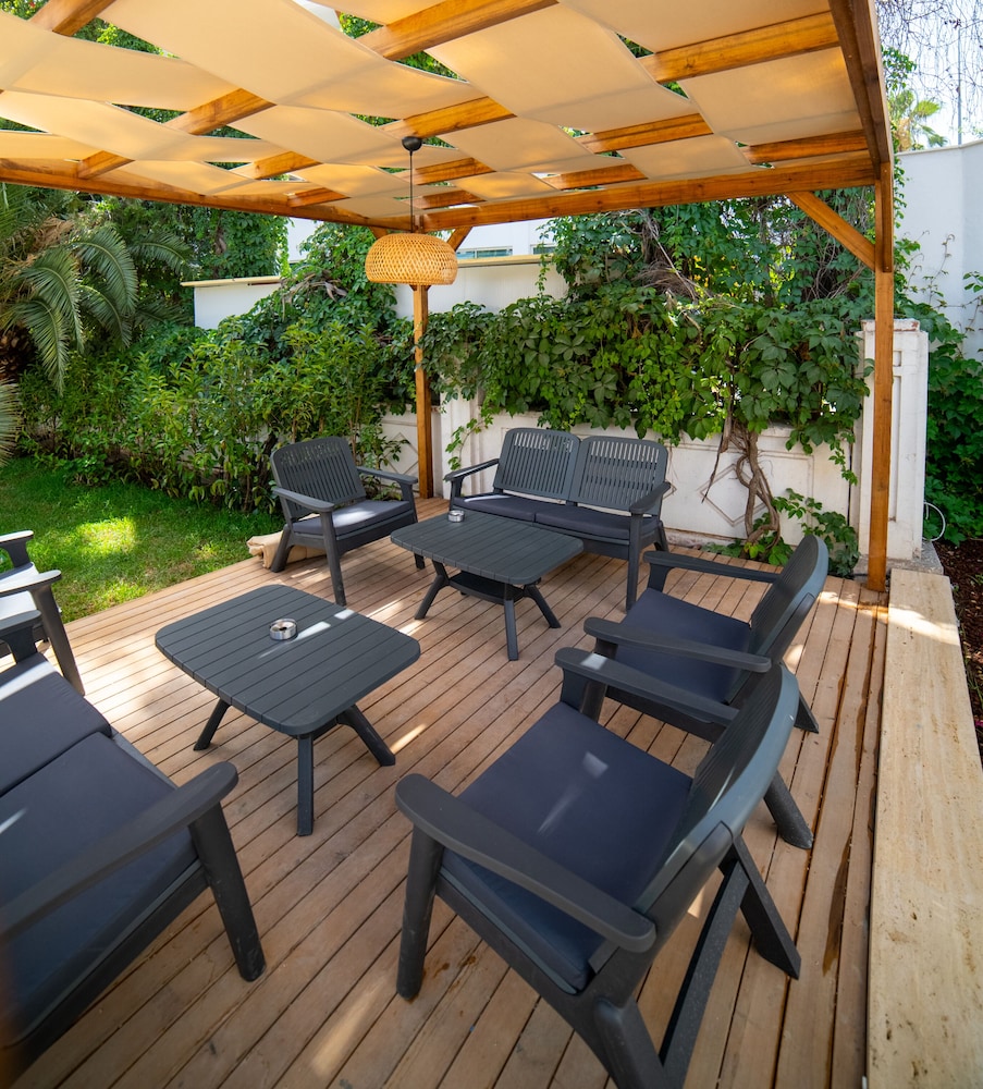 rose garden premium hotel