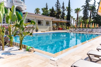 rose garden premium hotel