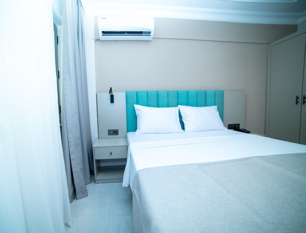 rose garden premium hotel