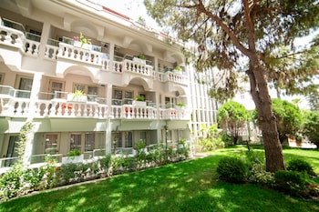 rose garden premium hotel