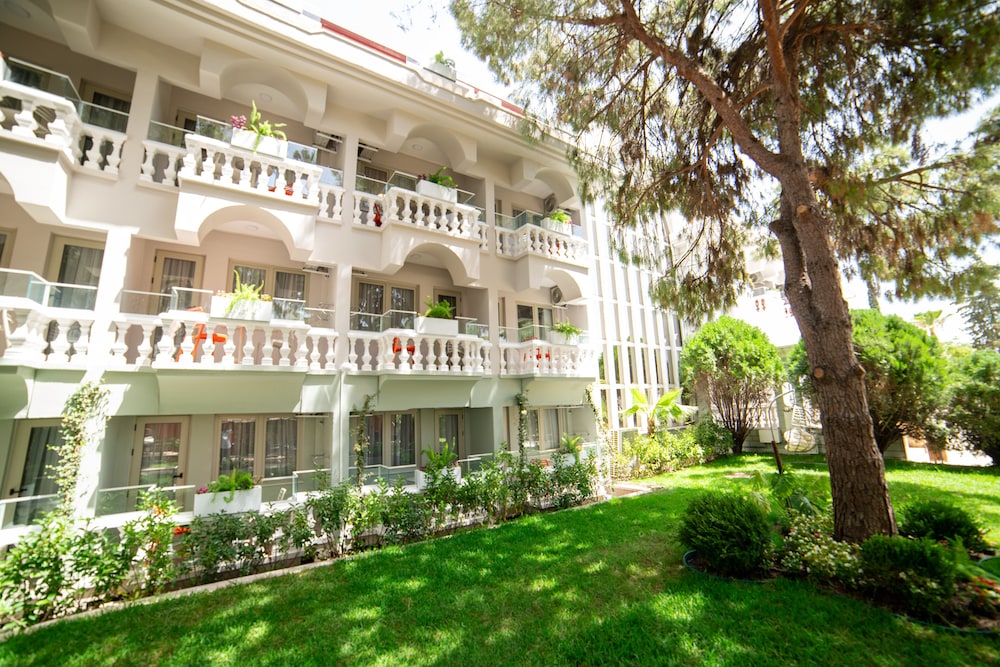 rose garden premium hotel