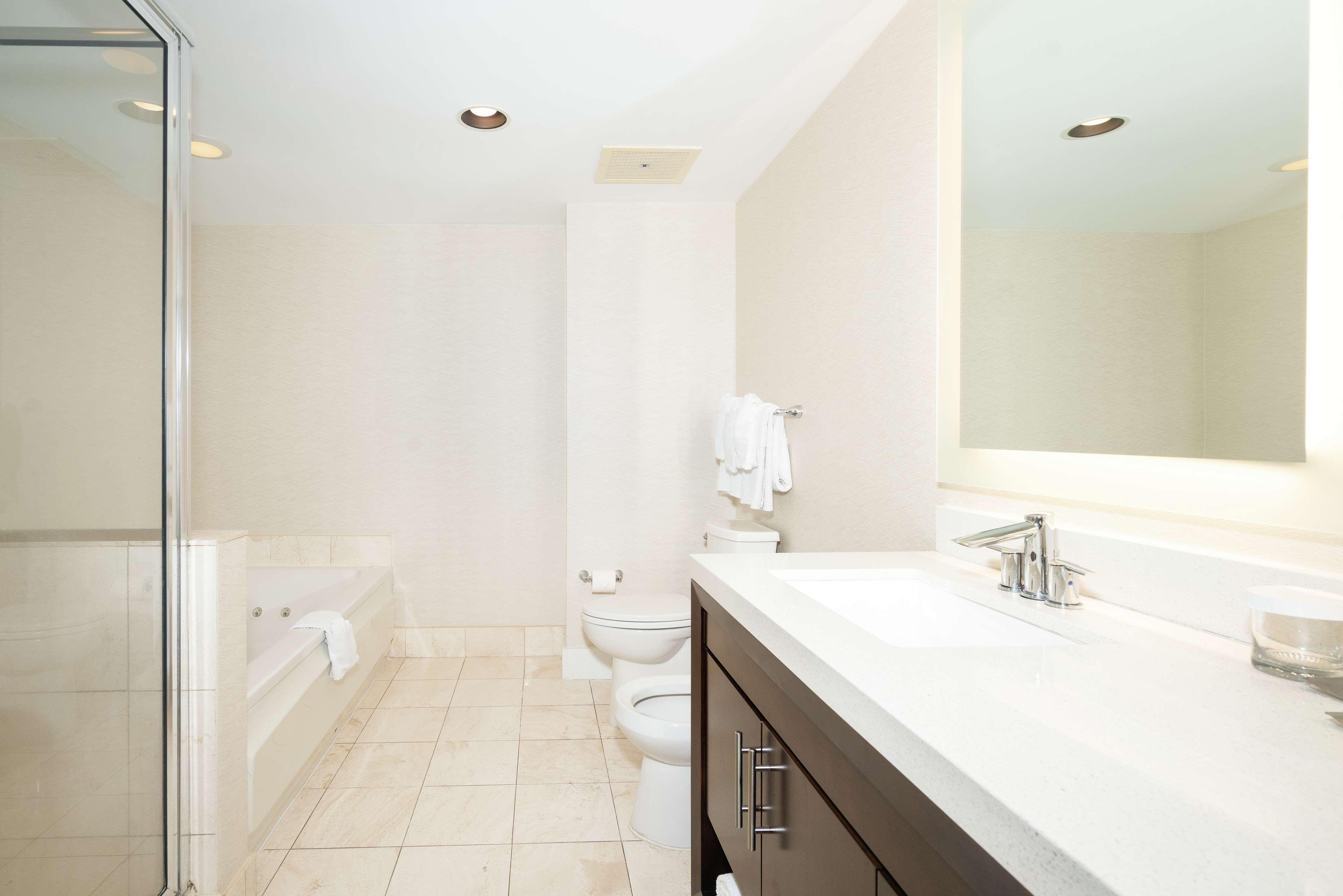 doubletree resort and spa by hilton ocean point n miami beach