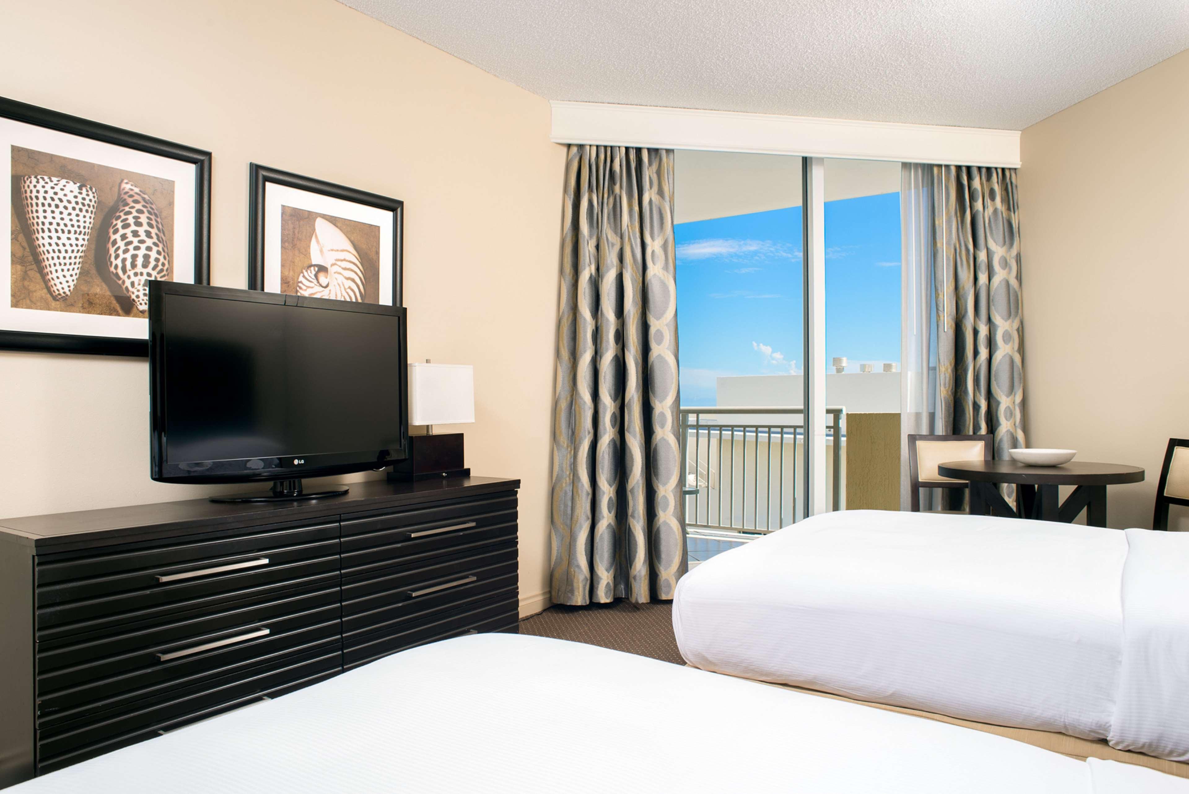 doubletree resort and spa by hilton ocean point n miami beach