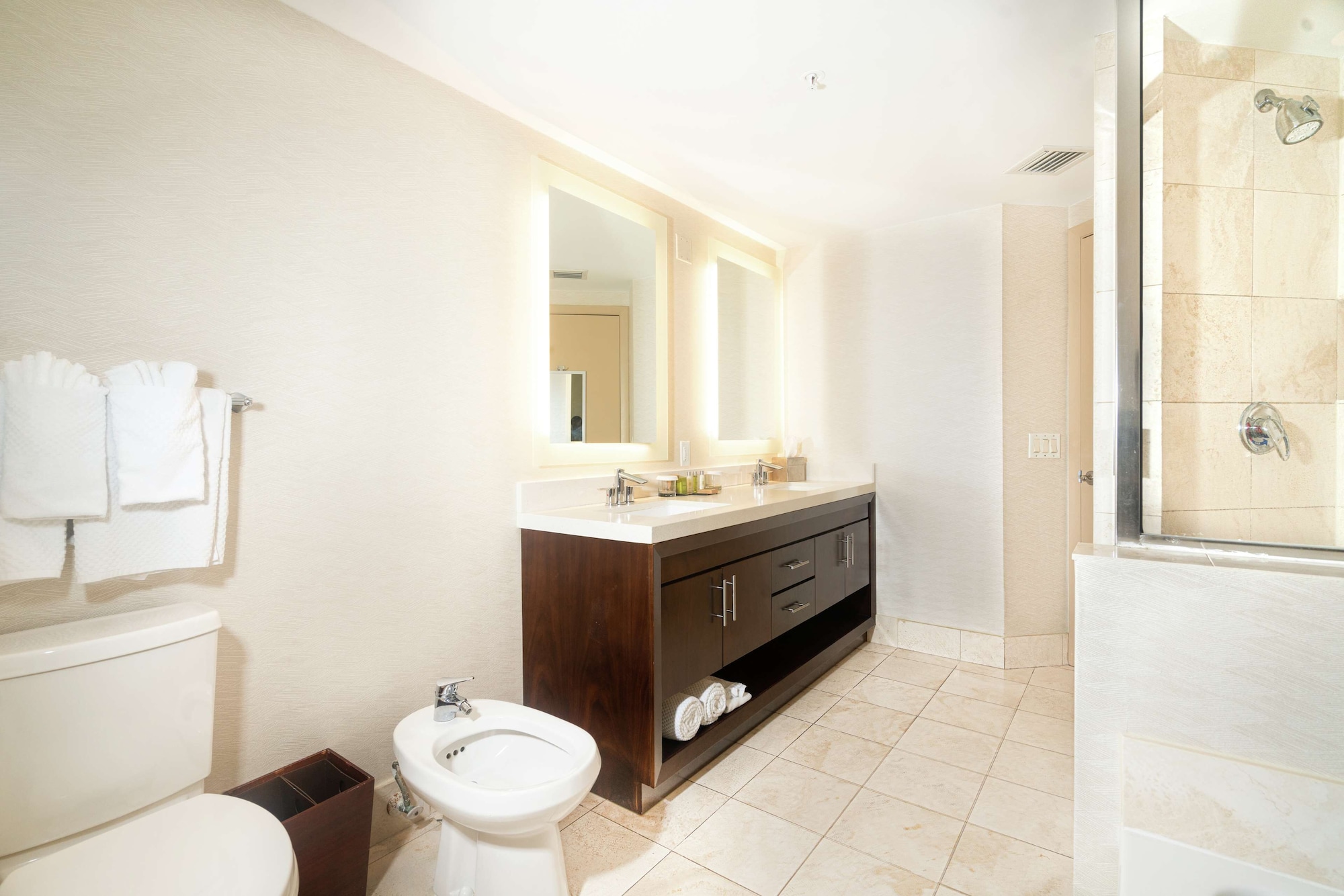 doubletree resort and spa by hilton ocean point n miami beach