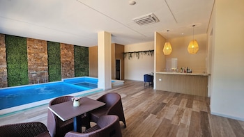 mensu grand hotel