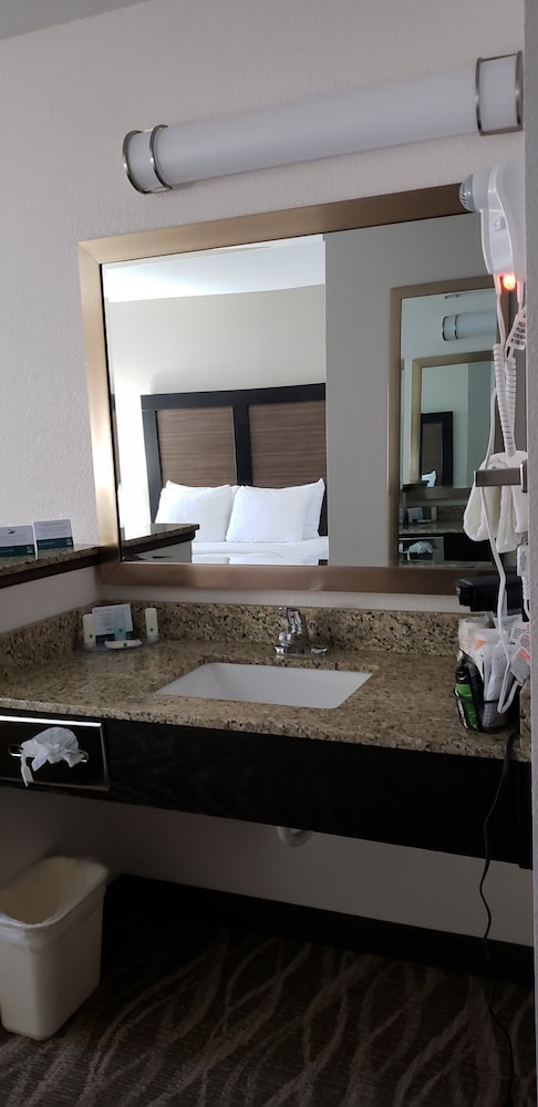 quality inn and suites
