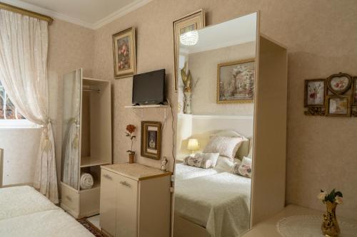 elia boutique hostel