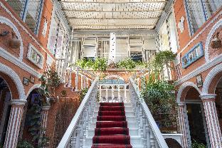 elia boutique hostel