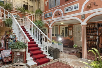 elia boutique hostel